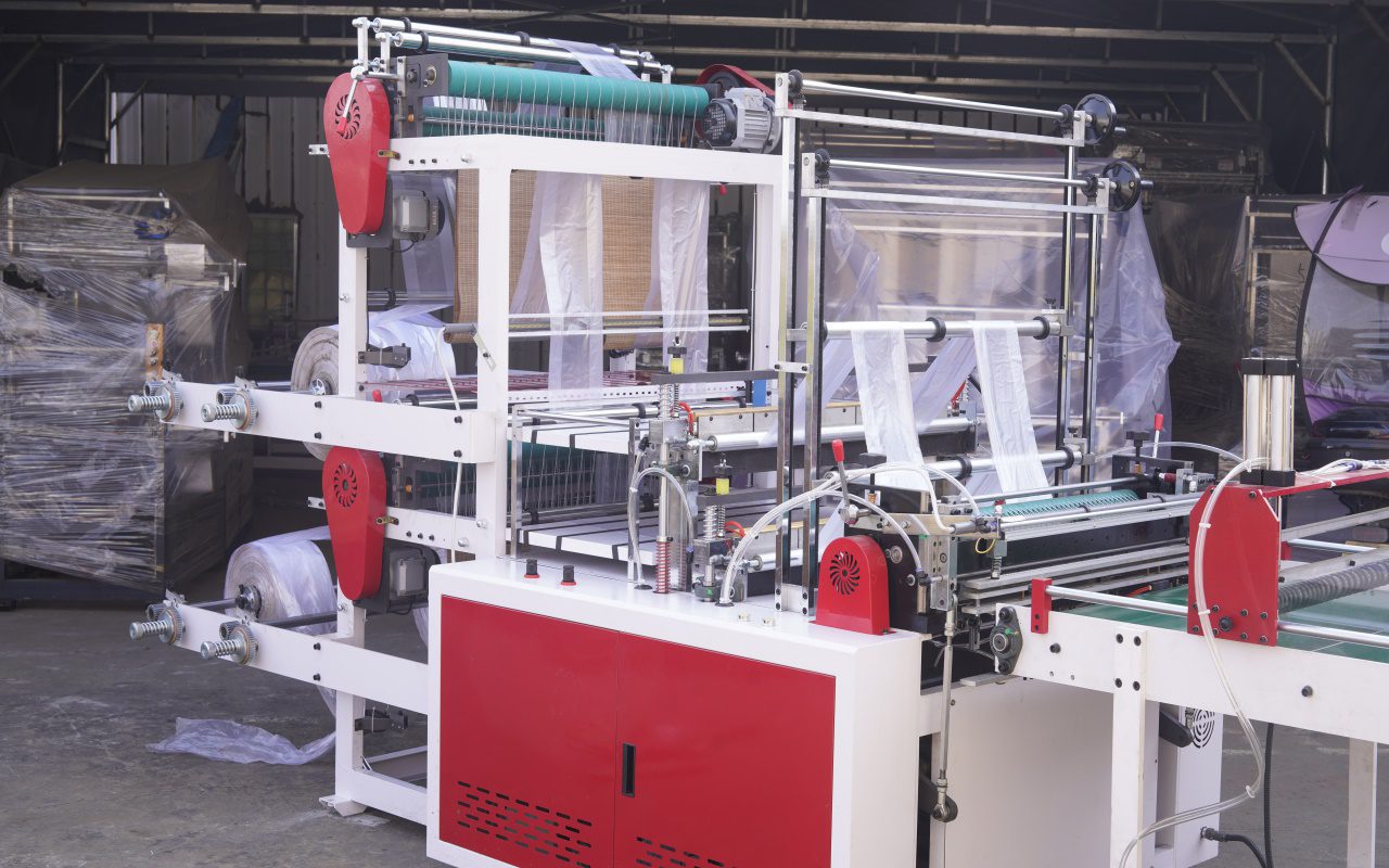 Double-Layer 4-Line Heat-Seal Cold-Cut Bag Machine