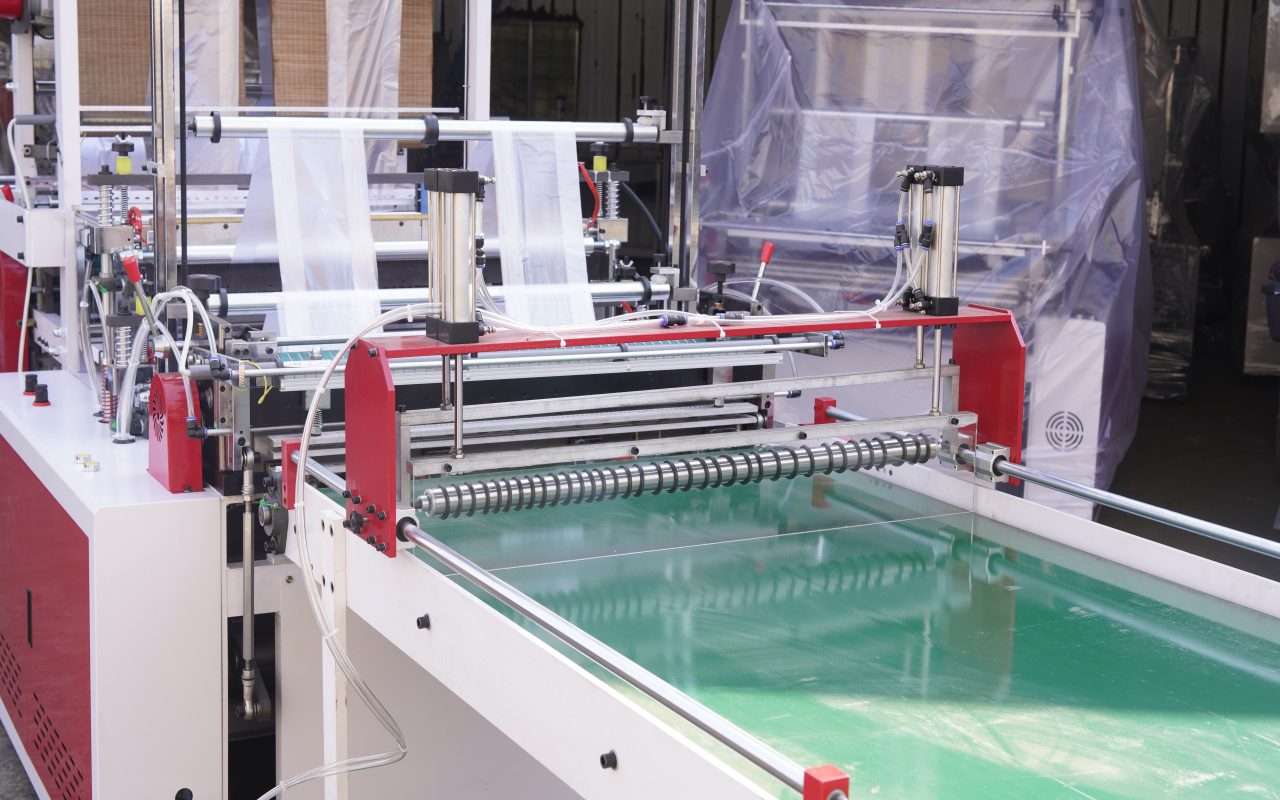 Double-Layer 4-Line Heat-Seal Cold-Cut Bag Machine