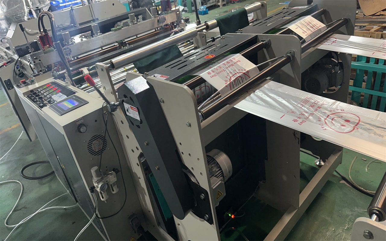 Double-Channel High-Speed Heat-Seal Heat-Cut Bag Machine