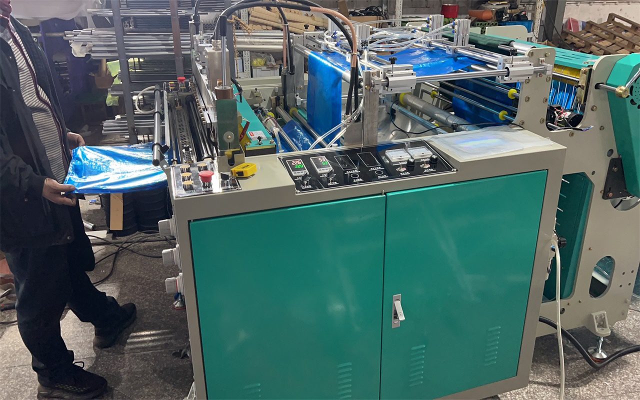Single-Channel High-Speed Heat-Seal Heat-Cut Bag Machine