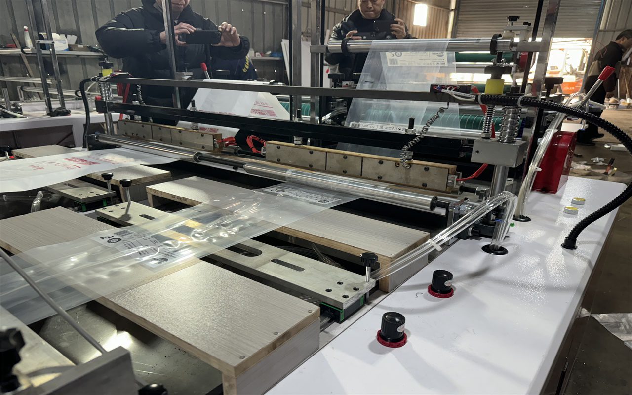 Super High-Speed Vest Bag Machine