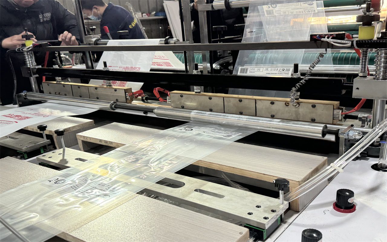 Super High-Speed Vest Bag Machine