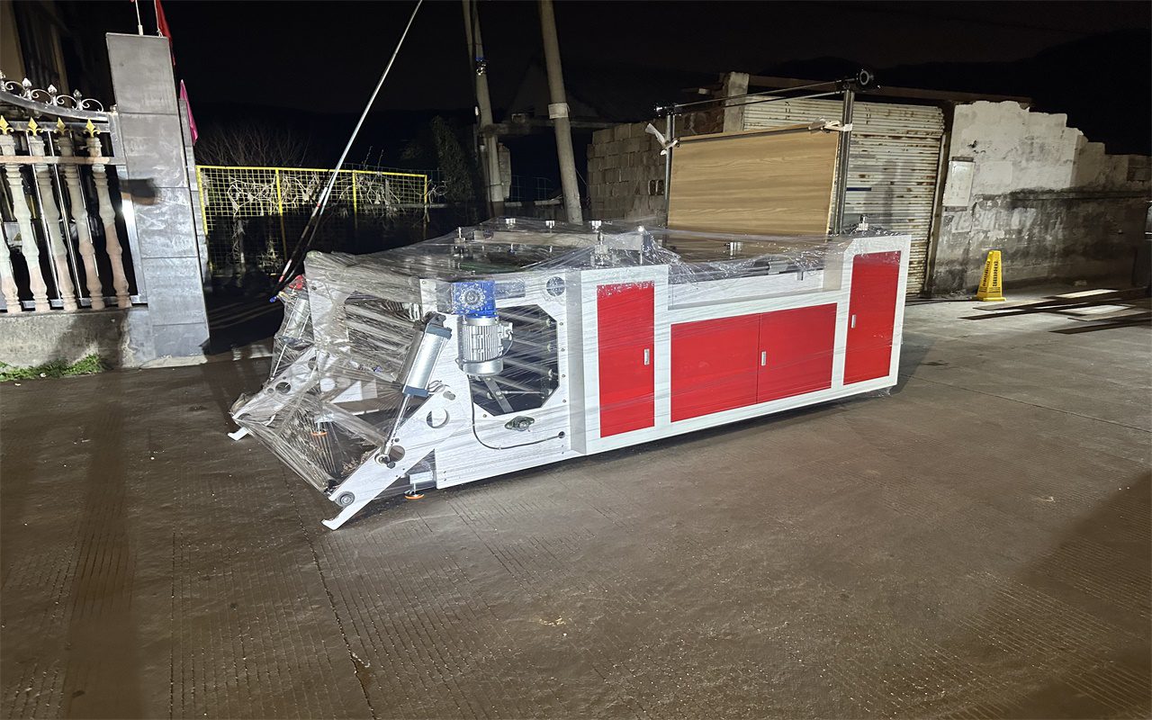 Three-Servo Non-Stretch Cold-Cut Bag Machine