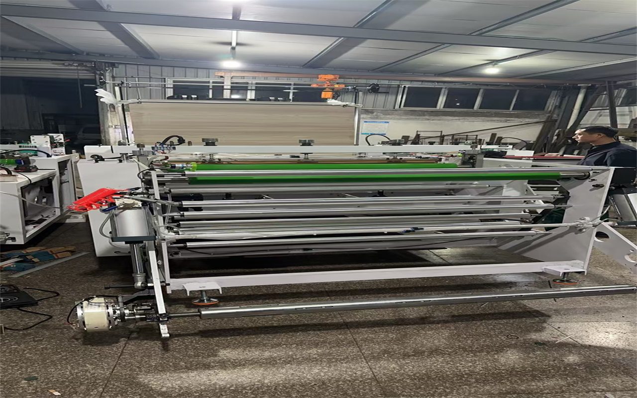 Three-Servo Non-Stretch Cold-Cut Bag Machine
